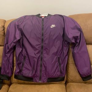 Men's purple Nike windbreak sz large